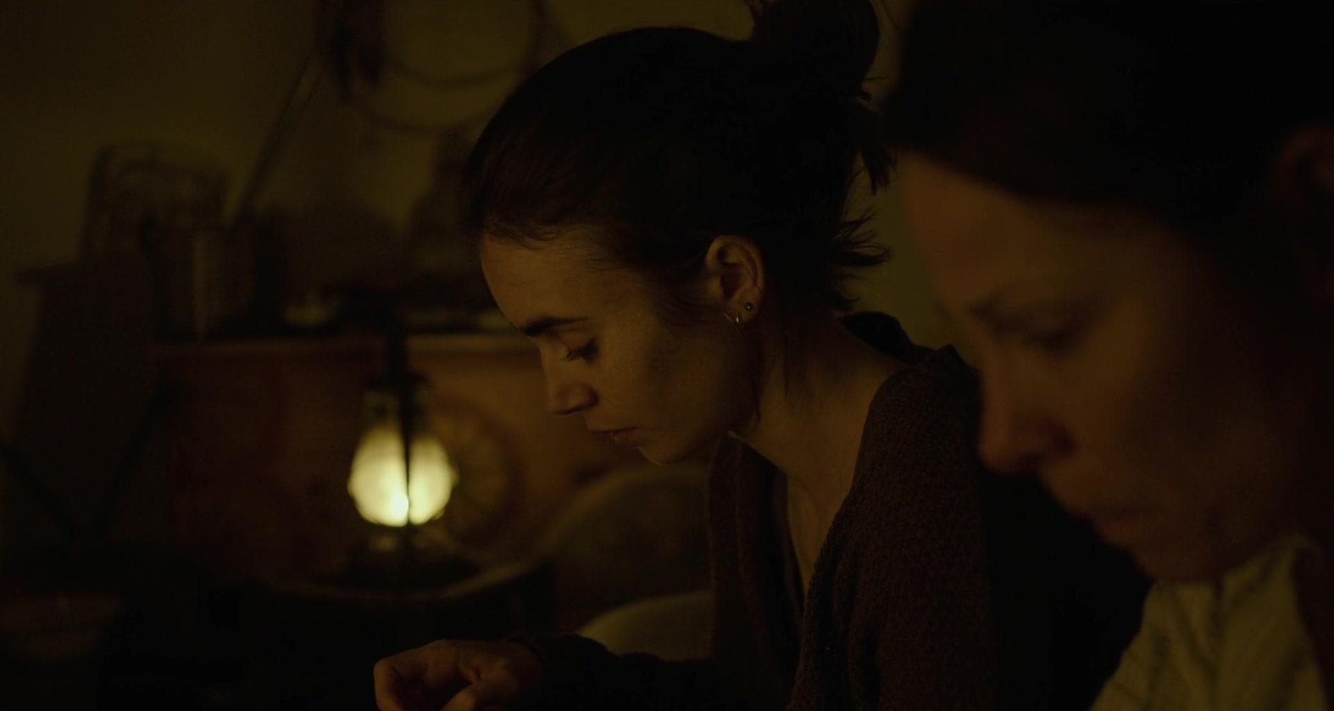 To_The_Bone_2017_1080p_BluRay_x264-5BYTS_LT5D_2534.jpg