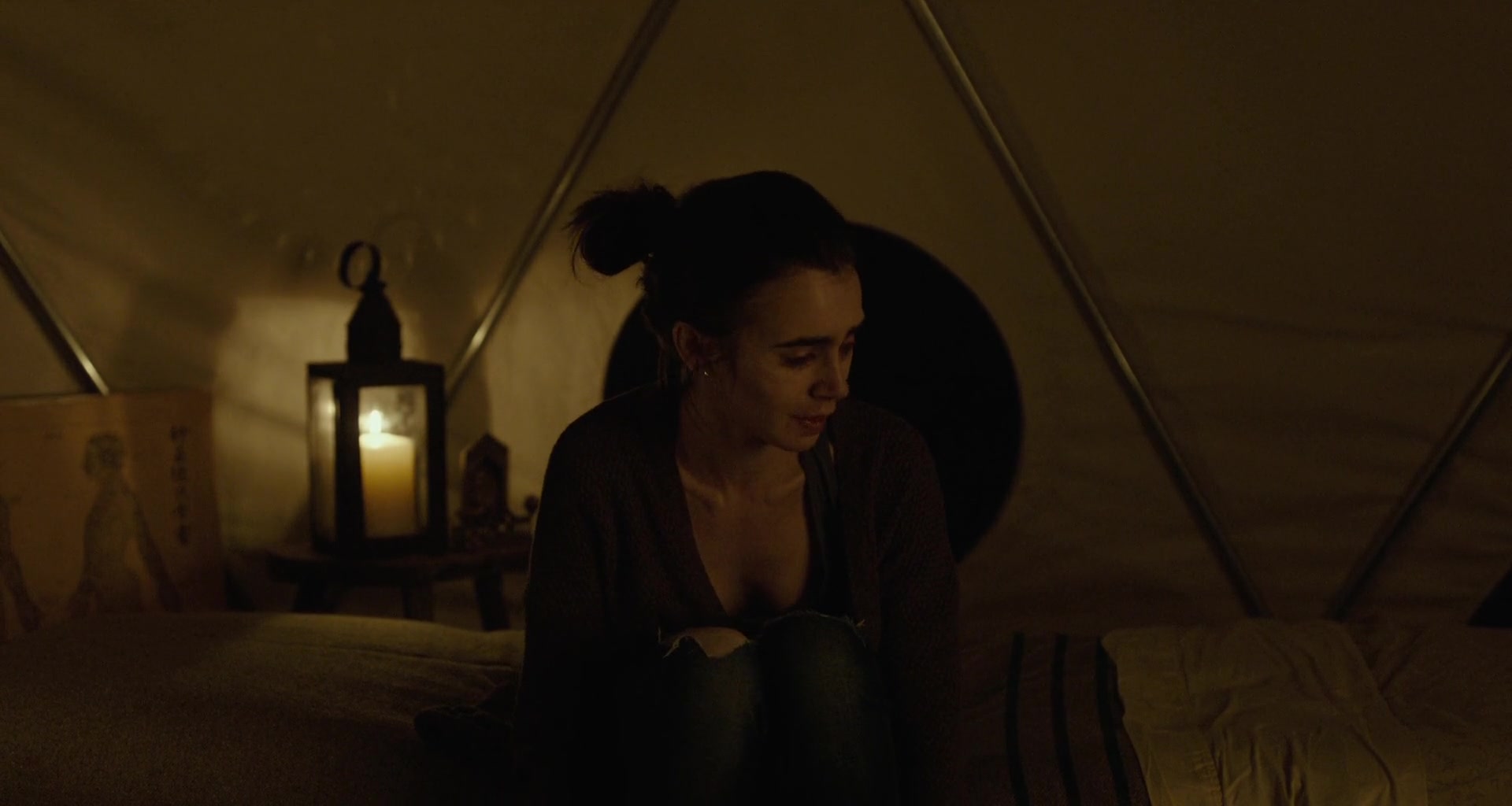 To_The_Bone_2017_1080p_BluRay_x264-5BYTS_LT5D_2564.jpg