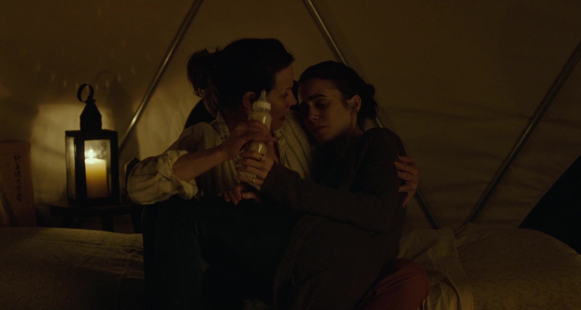 To_The_Bone_2017_1080p_BluRay_x264-5BYTS_LT5D_2580.jpg