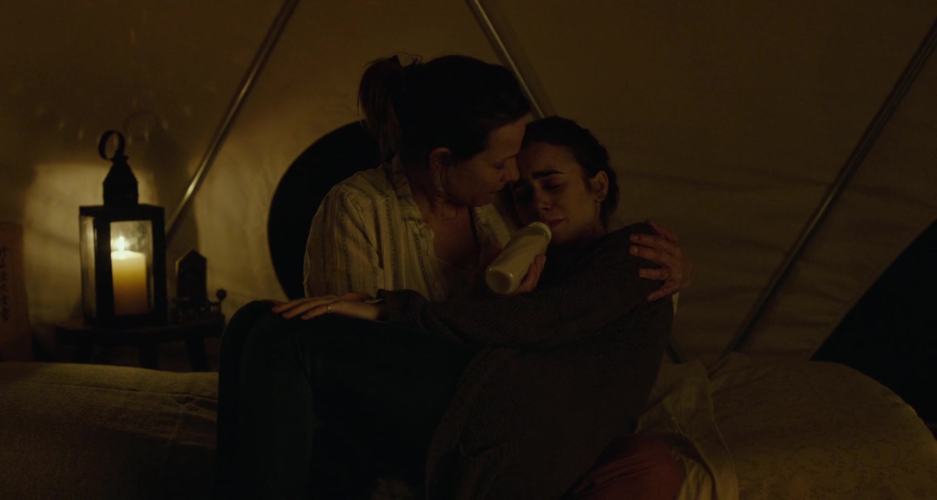 To_The_Bone_2017_1080p_BluRay_x264-5BYTS_LT5D_2583.jpg