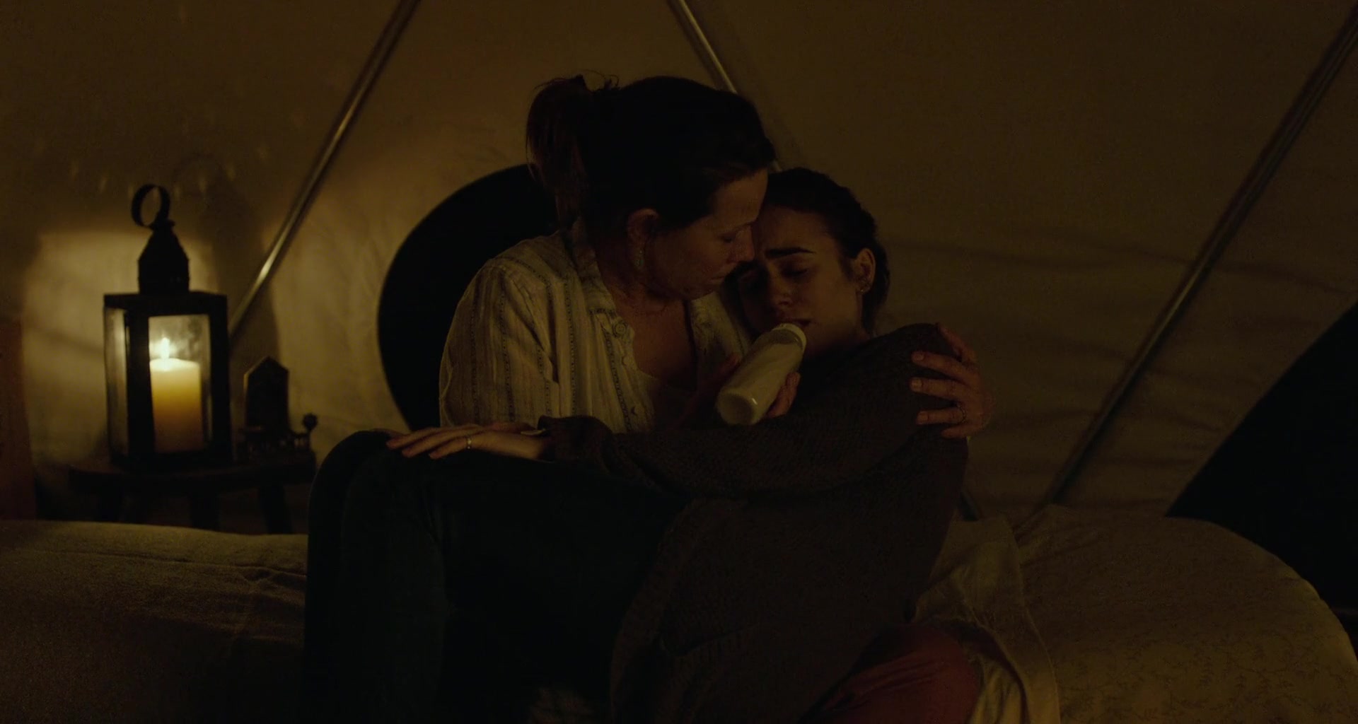 To_The_Bone_2017_1080p_BluRay_x264-5BYTS_LT5D_2584.jpg
