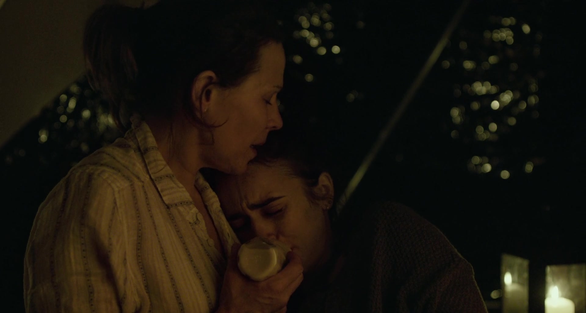 To_The_Bone_2017_1080p_BluRay_x264-5BYTS_LT5D_2590.jpg