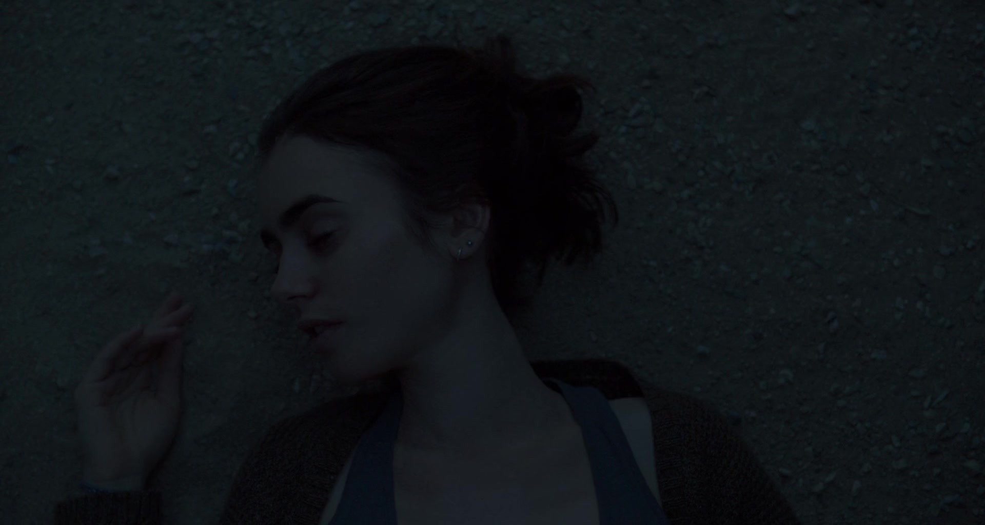 To_The_Bone_2017_1080p_BluRay_x264-5BYTS_LT5D_2647.jpg