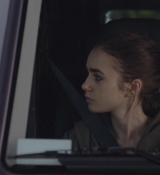 To_The_Bone_2017_1080p_BluRay_x264-5BYTS_LT5D_0303.jpg