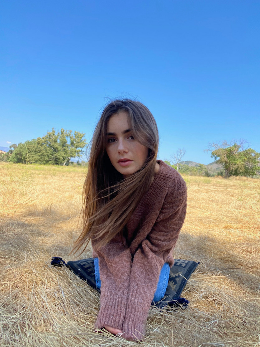 Lily_Collins_Style_Evolution-3-835x1113.jpg