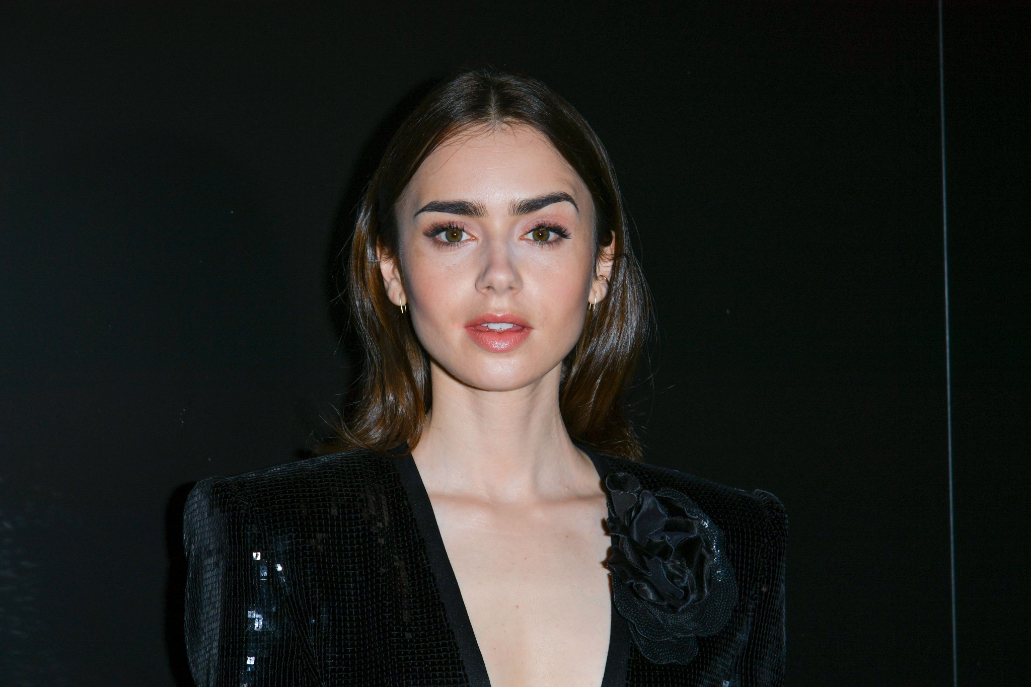 Saint_Laurent__Front_Row_-_Paris_Fashion_Week_Womenswear_FallWinter_283429.jpg Saint_Laurent__Front_Row_-_Paris_Fashion_Week_Womenswear_FallWinter_283429.jpg