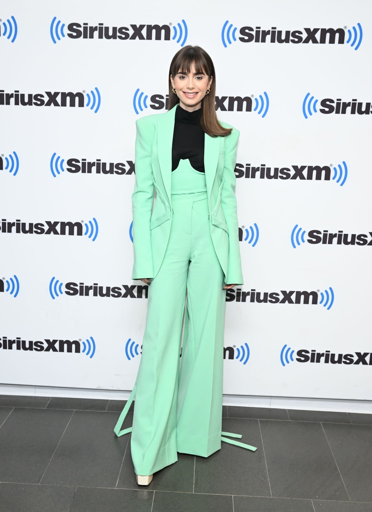 324143080_lily-2.jpg 324143080_lily-2.jpg