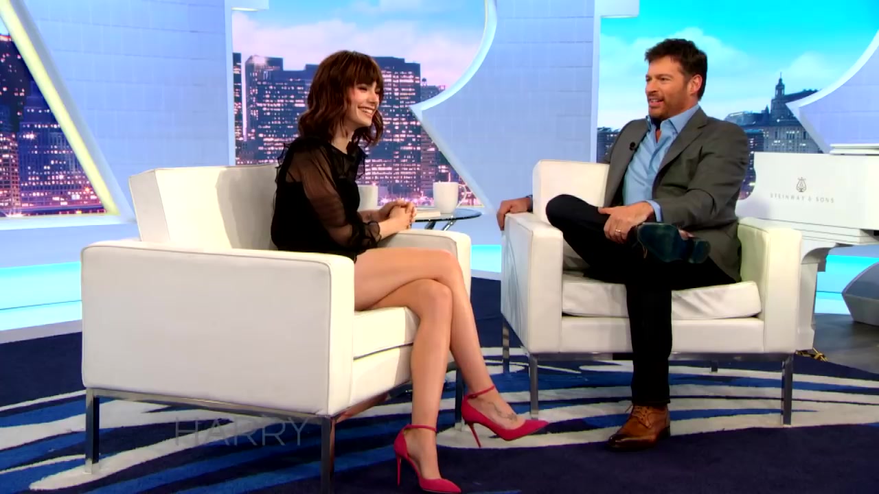 Lily_Collins27_Favorite_Phil_Collins_Song_Is____013.jpg