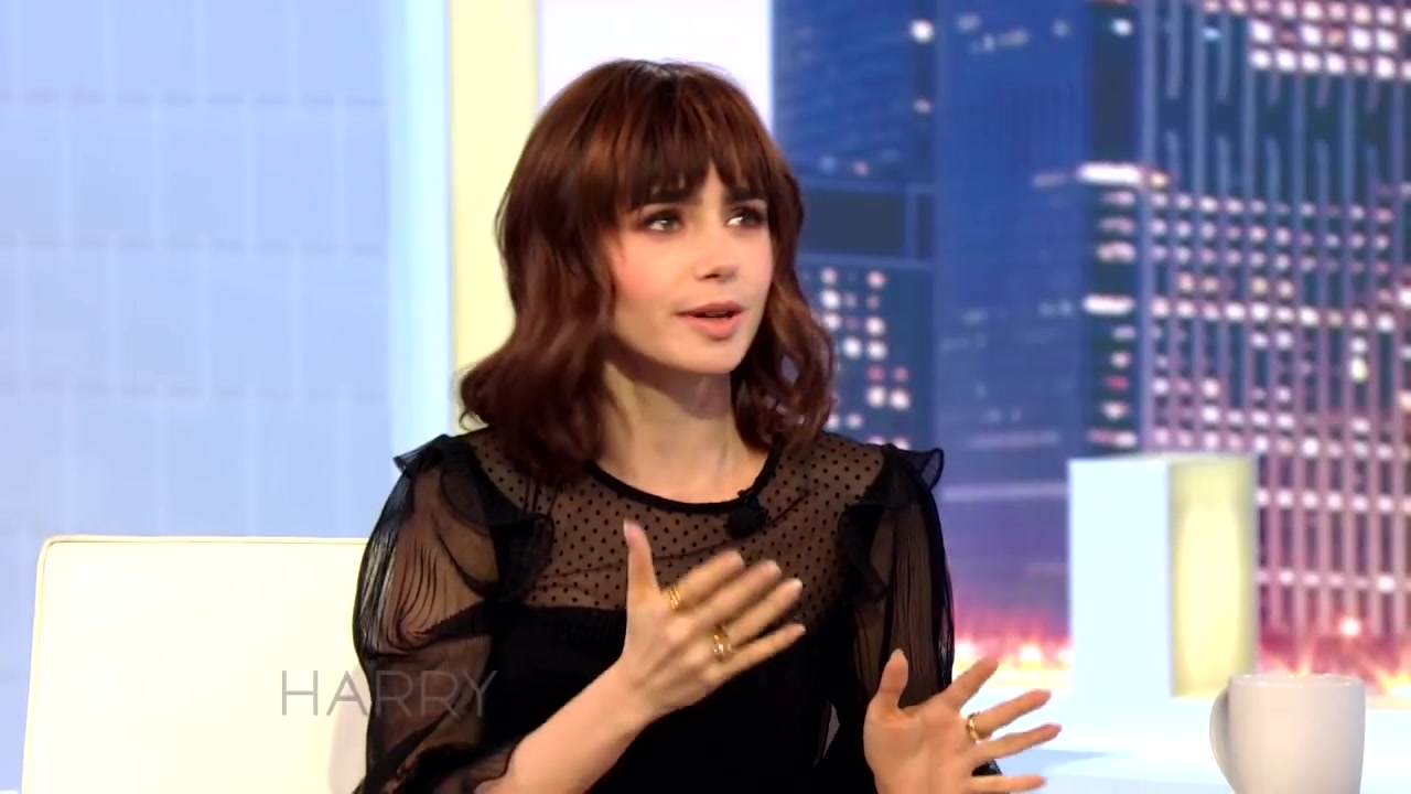 Lily_Collins27_Favorite_Phil_Collins_Song_Is____110.jpg