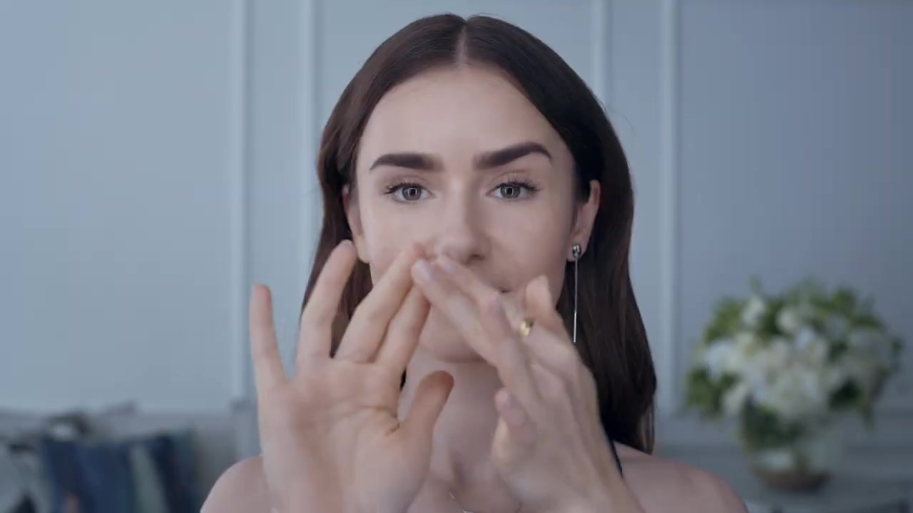15_seconds_to_Youthful2C_Brighter_Eyes_with_Lily_Collins_-_NEW_Advanced_Genifique_Eye_Cream_022.jpg 15_seconds_to_Youthful2C_Brighter_Eyes_with_Lily_Collins_-_NEW_Advanced_Genifique_Eye_Cream_022.jpg