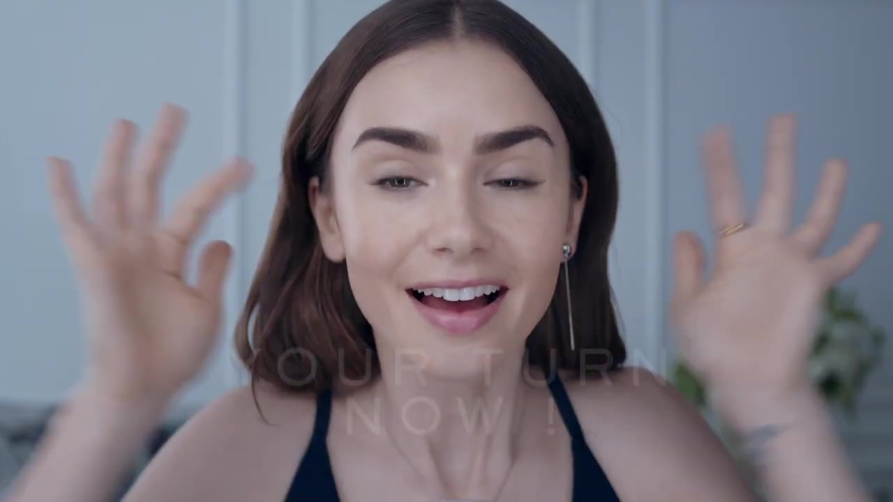 15_seconds_to_Youthful2C_Brighter_Eyes_with_Lily_Collins_-_NEW_Advanced_Genifique_Eye_Cream_085.jpg
