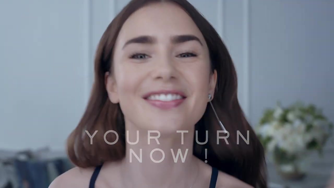 15_seconds_to_Youthful2C_Brighter_Eyes_with_Lily_Collins_-_NEW_Advanced_Genifique_Eye_Cream_089.jpg