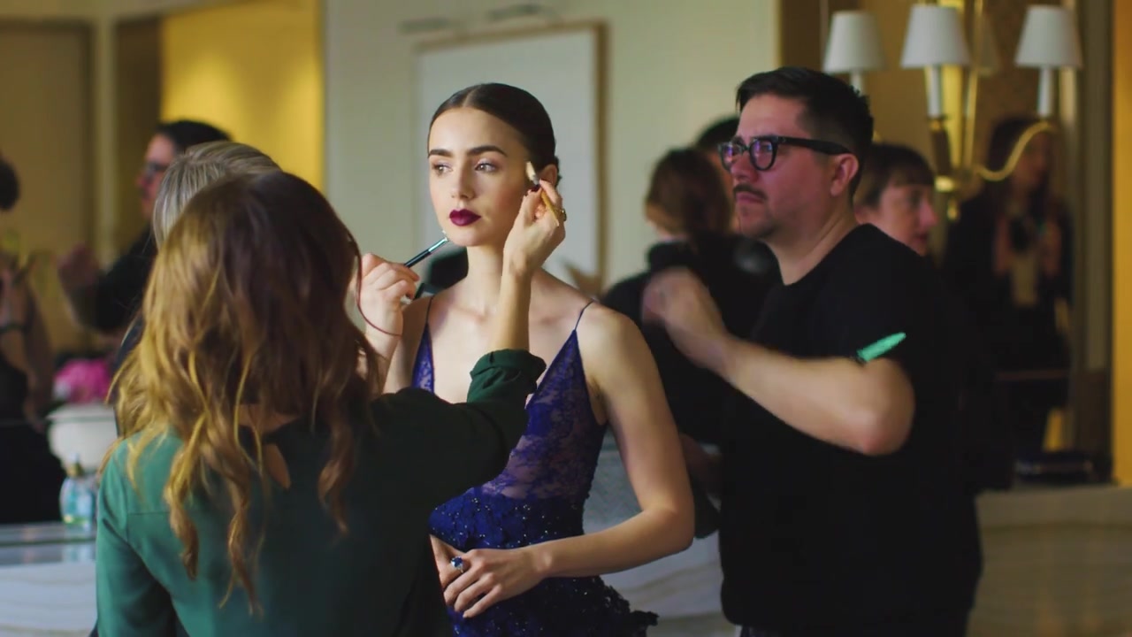 BONJOUR_LANCOME___Behind_the_scenes_with_Lily_Collins_063.jpg BONJOUR_LANCOME___Behind_the_scenes_with_Lily_Collins_063.jpg