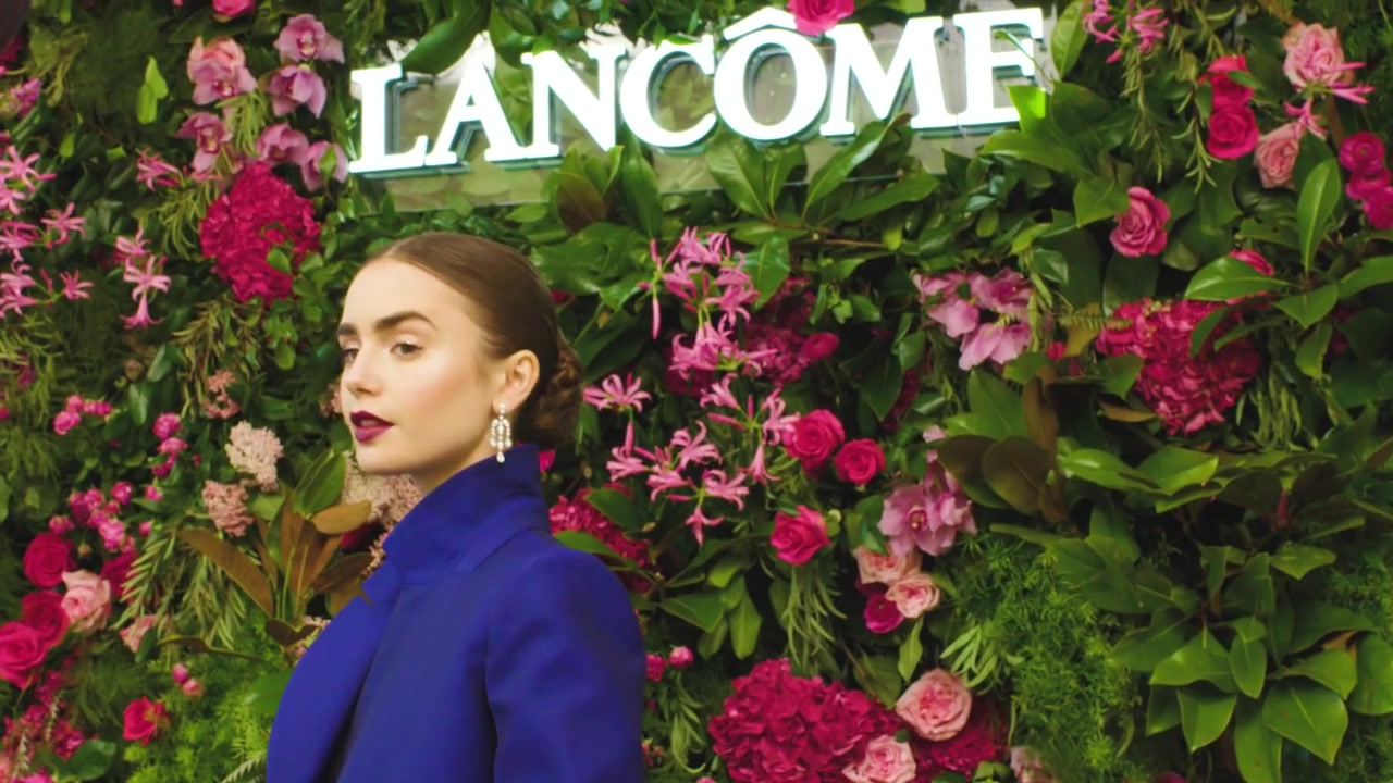 BONJOUR_LANCOME___Behind_the_scenes_with_Lily_Collins_124.jpg