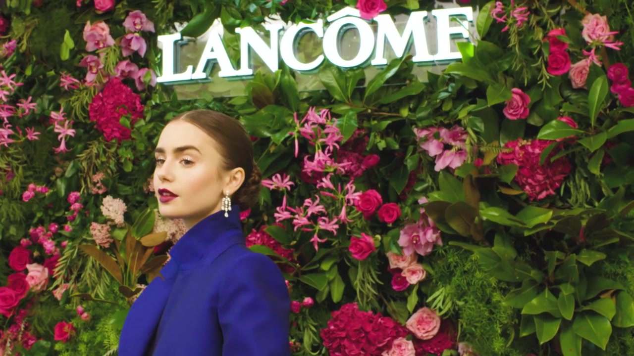 BONJOUR_LANCOME___Behind_the_scenes_with_Lily_Collins_126.jpg