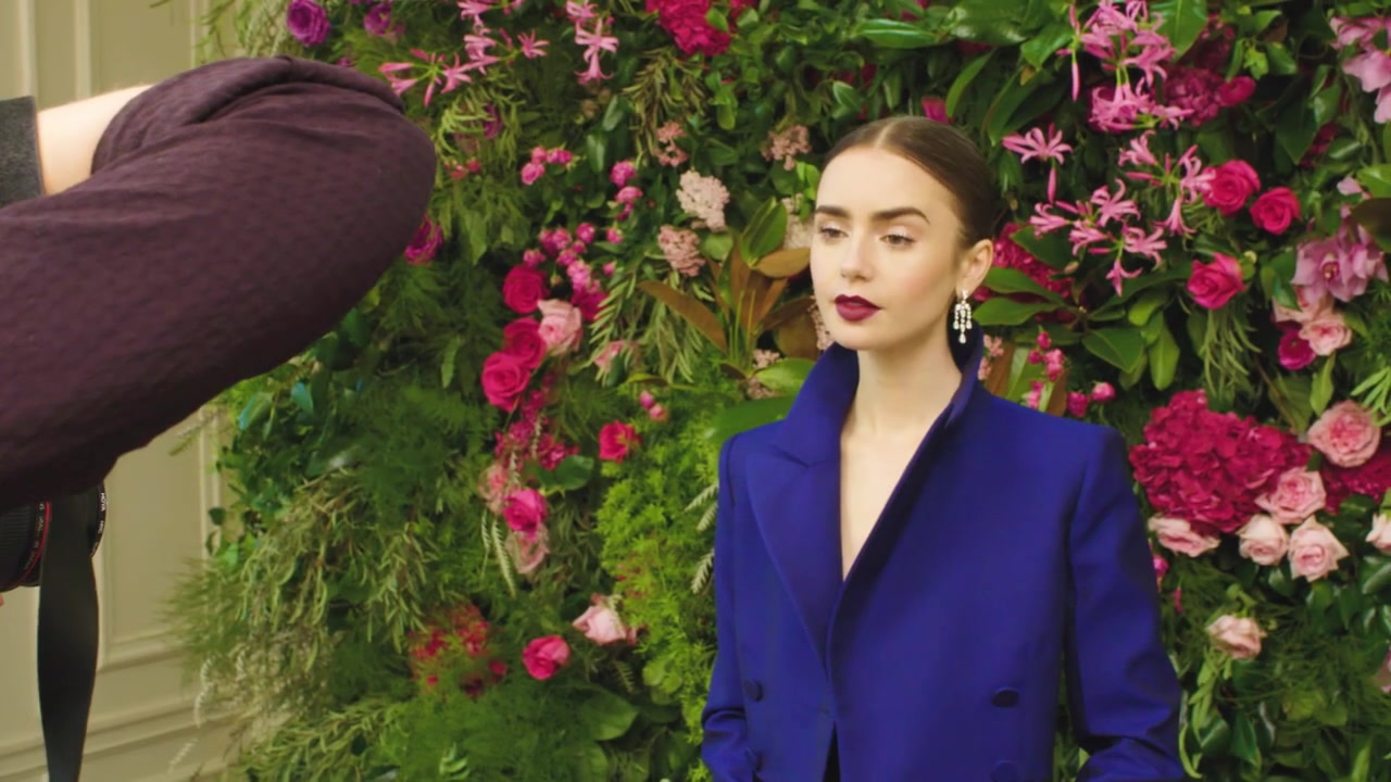 BONJOUR_LANCOME___Behind_the_scenes_with_Lily_Collins_145.jpg
