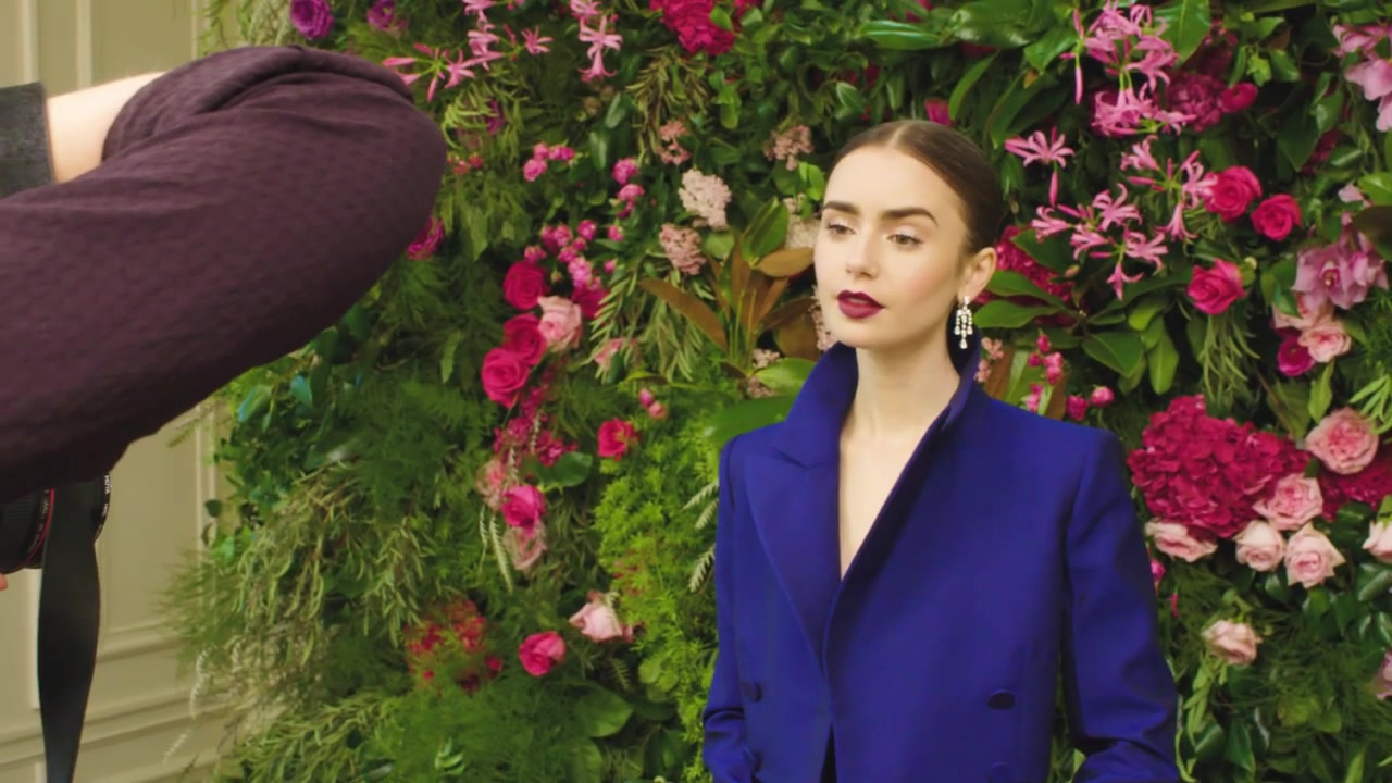 BONJOUR_LANCOME___Behind_the_scenes_with_Lily_Collins_148.jpg