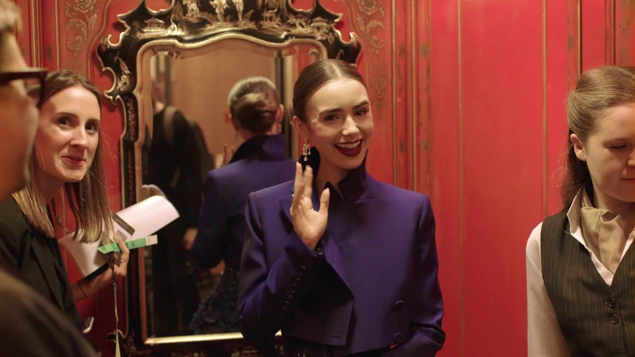 BONJOUR_LANCOME___Behind_the_scenes_with_Lily_Collins_164.jpg