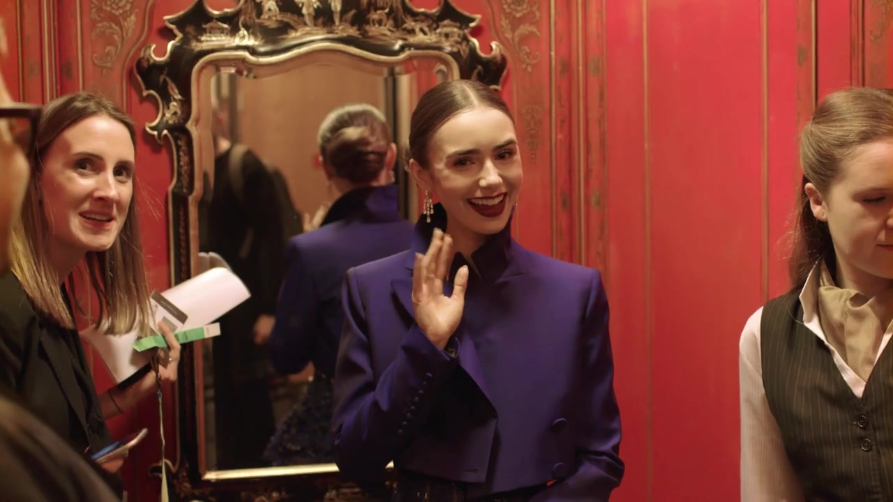 BONJOUR_LANCOME___Behind_the_scenes_with_Lily_Collins_165.jpg BONJOUR_LANCOME___Behind_the_scenes_with_Lily_Collins_165.jpg