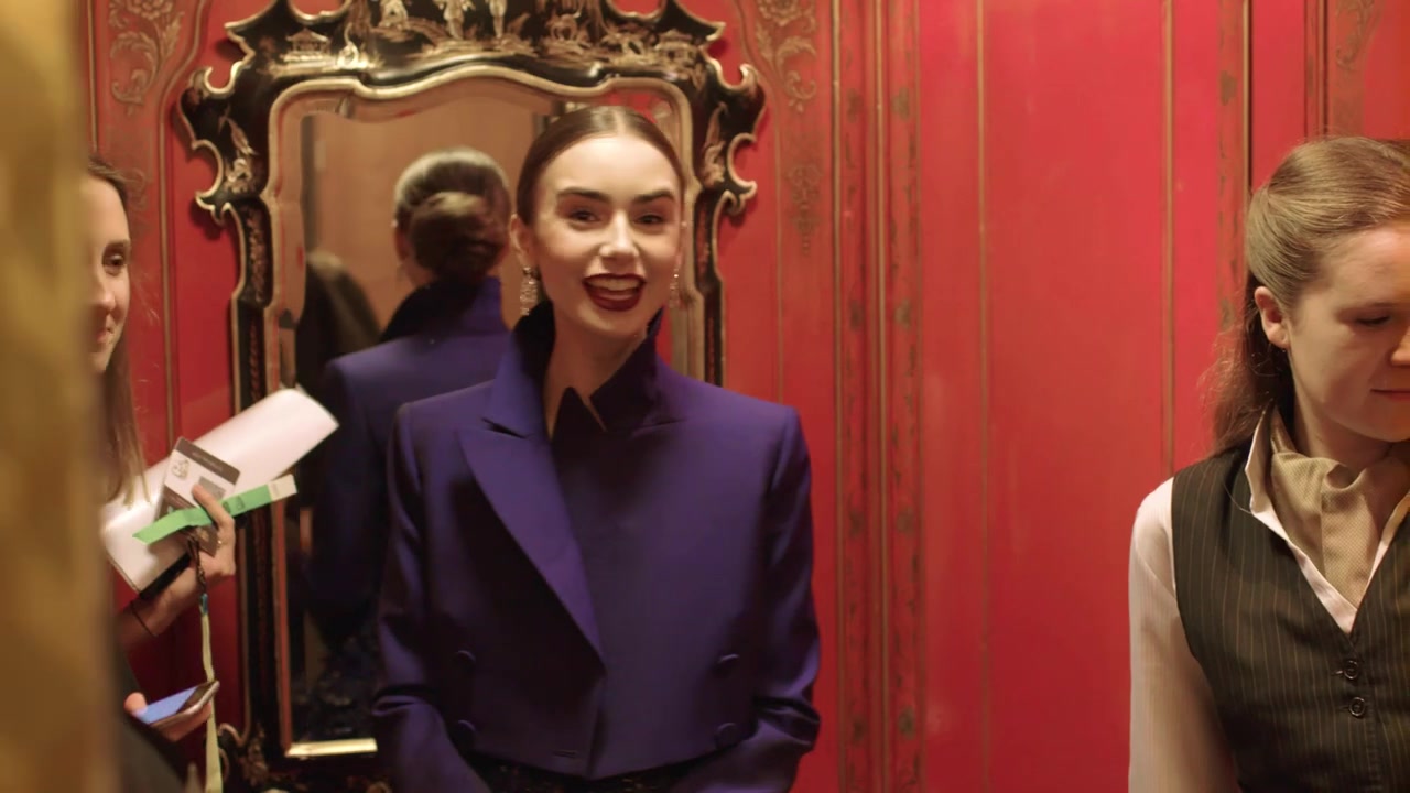 BONJOUR_LANCOME___Behind_the_scenes_with_Lily_Collins_171.jpg