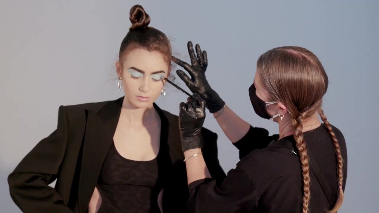 Lily_Collins__Glam_Team_Talk_About_the_Inspiration_Behind_Their_Looks___Byrdie_089.jpg