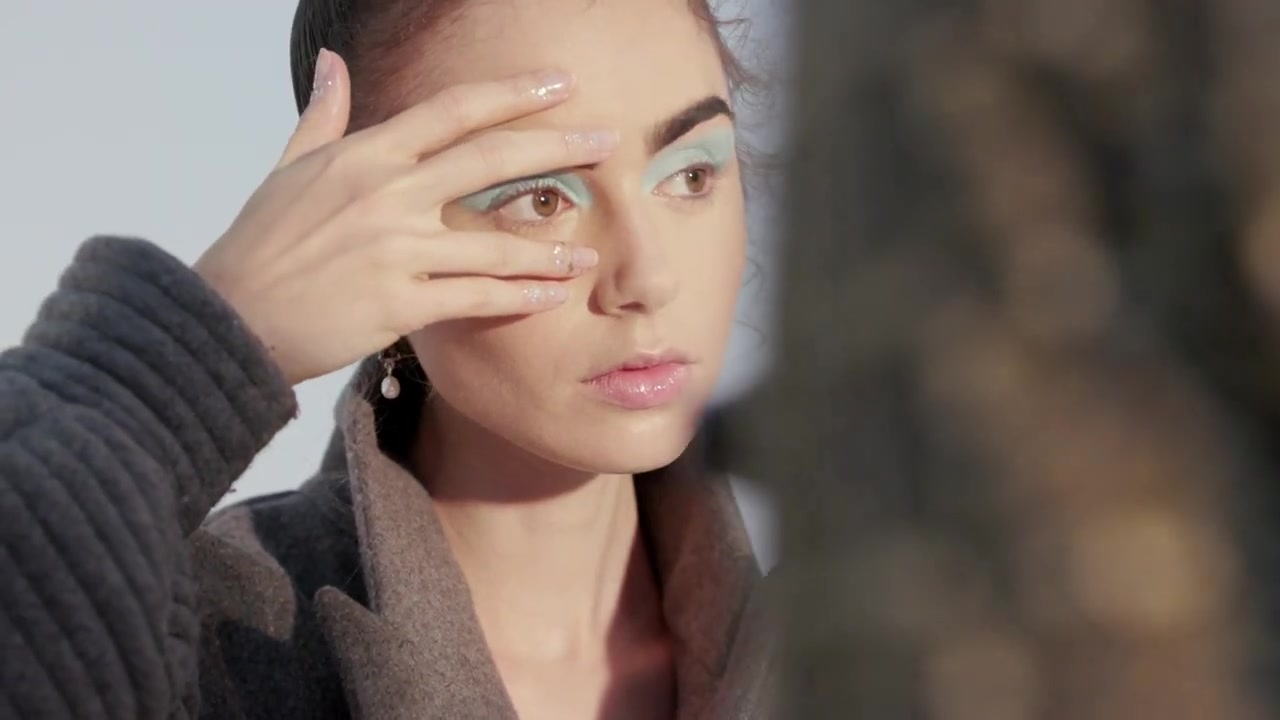 Lily_Collins__Glam_Team_Talk_About_the_Inspiration_Behind_Their_Looks___Byrdie_111.jpg
