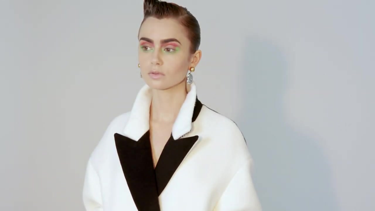 Lily_Collins__Glam_Team_Talk_About_the_Inspiration_Behind_Their_Looks___Byrdie_179.jpg Lily_Collins__Glam_Team_Talk_About_the_Inspiration_Behind_Their_Looks___Byrdie_179.jpg