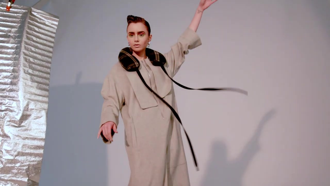 Lily_Collins__Glam_Team_Talk_About_the_Inspiration_Behind_Their_Looks___Byrdie_197.jpg