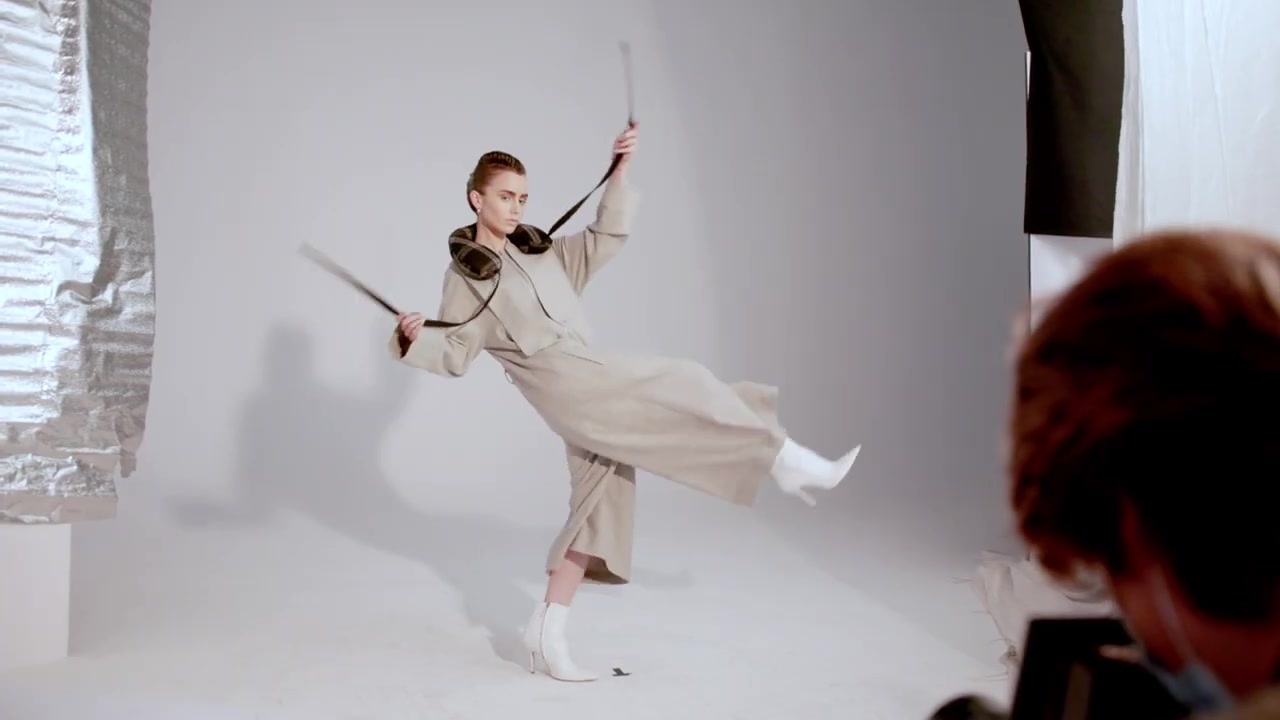 Lily_Collins__Glam_Team_Talk_About_the_Inspiration_Behind_Their_Looks___Byrdie_209.jpg