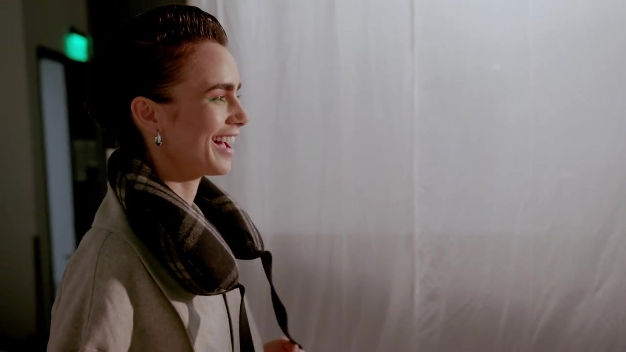 Lily_Collins__Glam_Team_Talk_About_the_Inspiration_Behind_Their_Looks___Byrdie_229.jpg