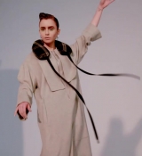 Filename=Lily_Collins__Glam_Team_Talk_About_the_Inspiration_Behind_Their_Looks___Byrdie_197.jpg
Filesize=76KiB
Dimensions=1280x720
Date added=Nov 30, 2020 Lily_Collins__Glam_Team_Talk_About_the_Inspiration_Behind_Their_Looks___Byrdie_197.jpg