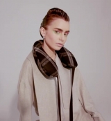 Filename=Lily_Collins__Glam_Team_Talk_About_the_Inspiration_Behind_Their_Looks___Byrdie_202.jpg
Filesize=46KiB
Dimensions=1280x720
Date added=Nov 30, 2020 Lily_Collins__Glam_Team_Talk_About_the_Inspiration_Behind_Their_Looks___Byrdie_202.jpg