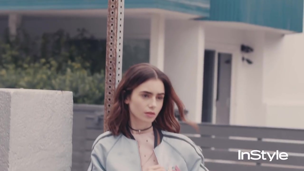 How_Lily_Collins_Fell_in_Love_With_Her_Brows___InStyle_023.jpg
