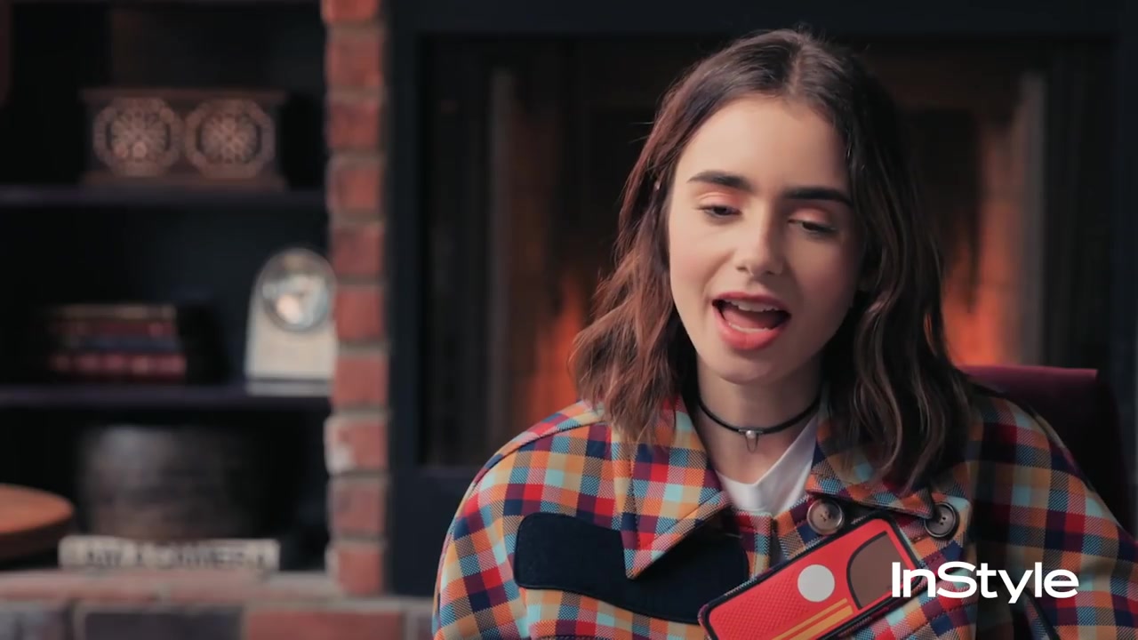 How_Lily_Collins_Fell_in_Love_With_Her_Brows___InStyle_030.jpg