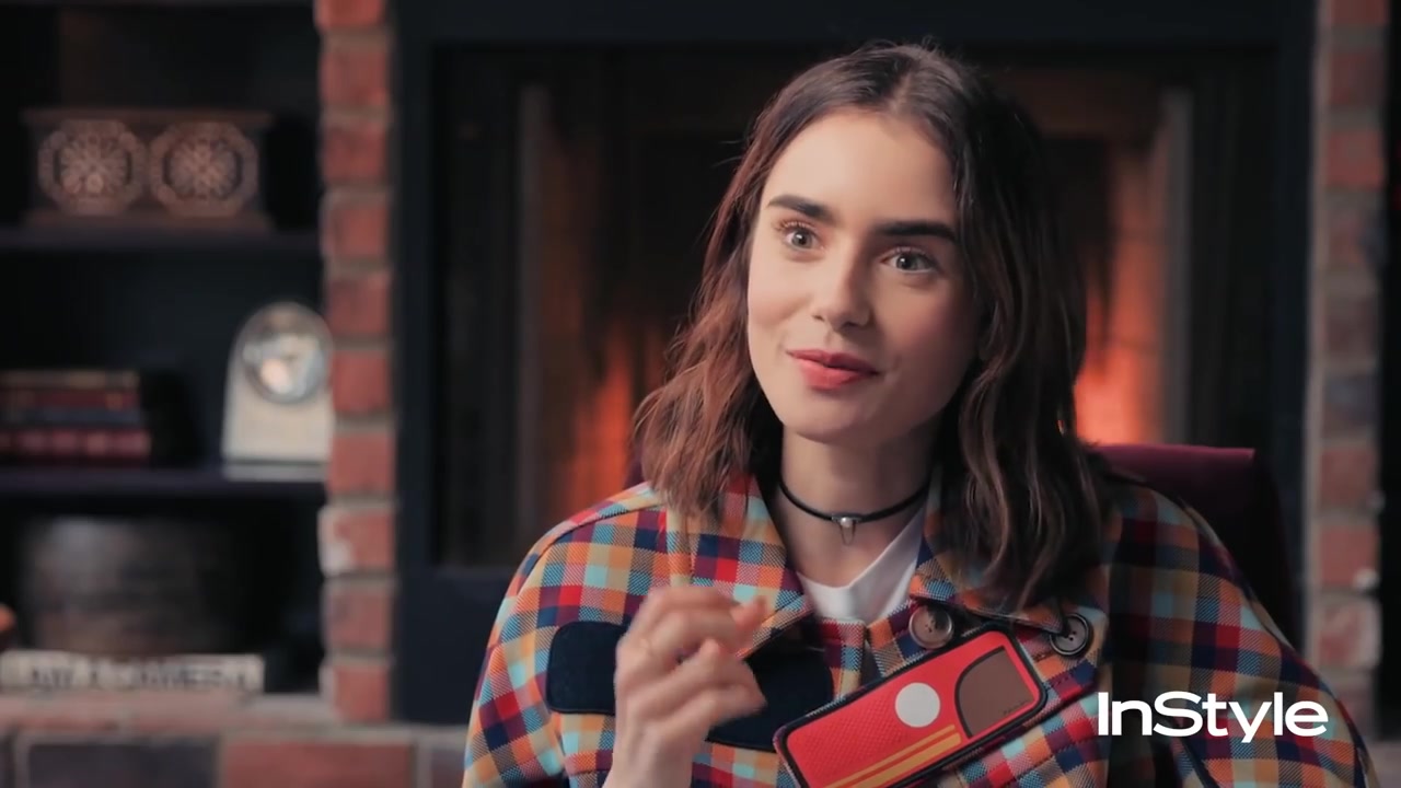 How_Lily_Collins_Fell_in_Love_With_Her_Brows___InStyle_061.jpg