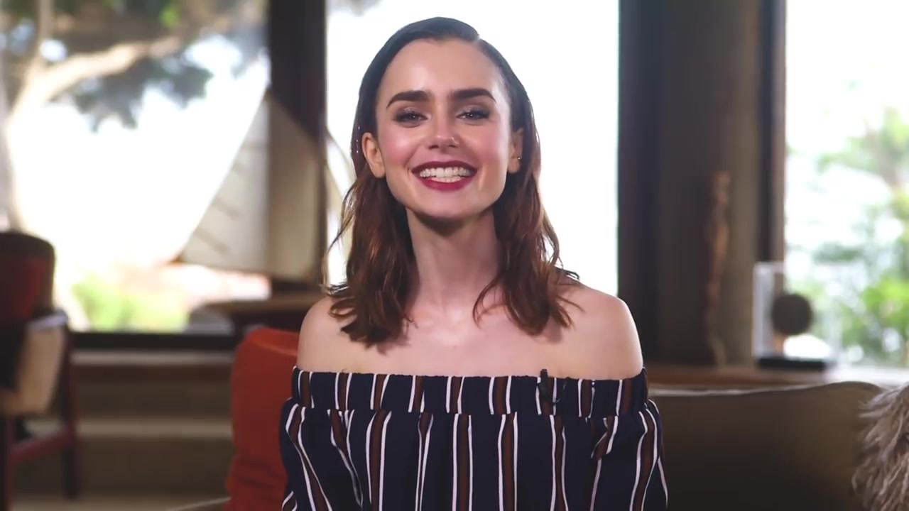 Lily_Collins__003.jpg