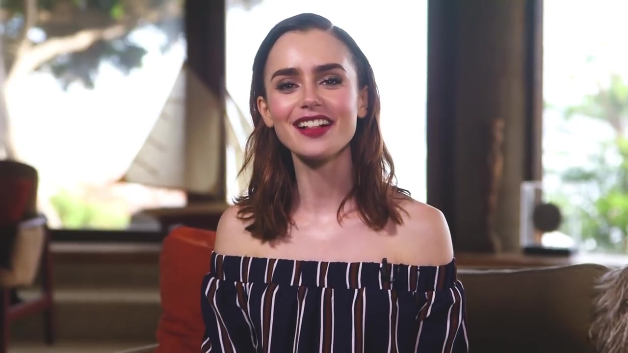 Lily_Collins__004.jpg