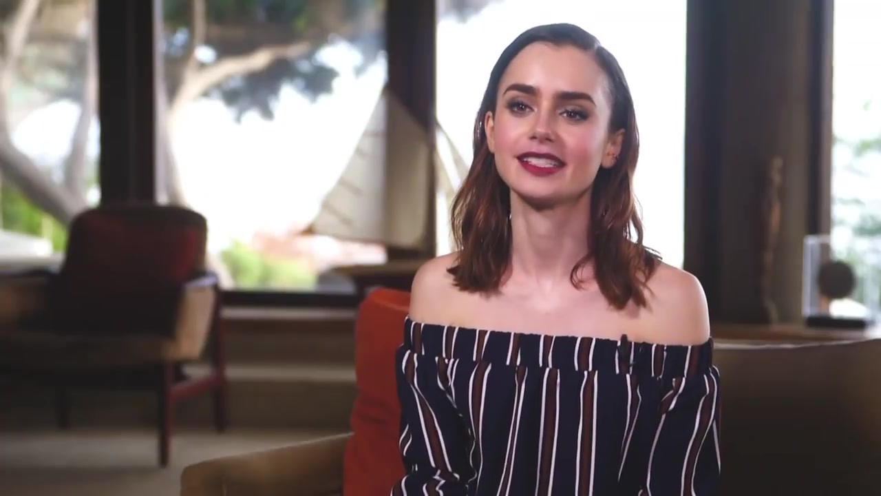 Lily_Collins__013.jpg