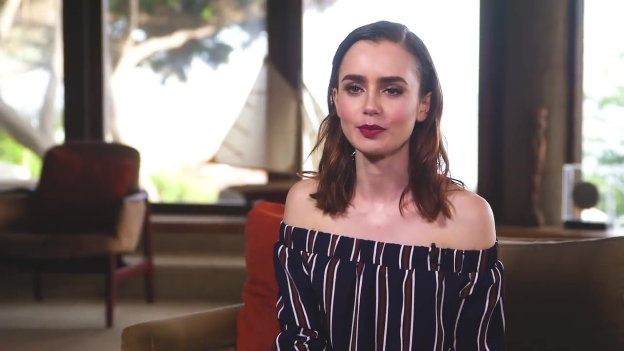 Lily_Collins__026.jpg