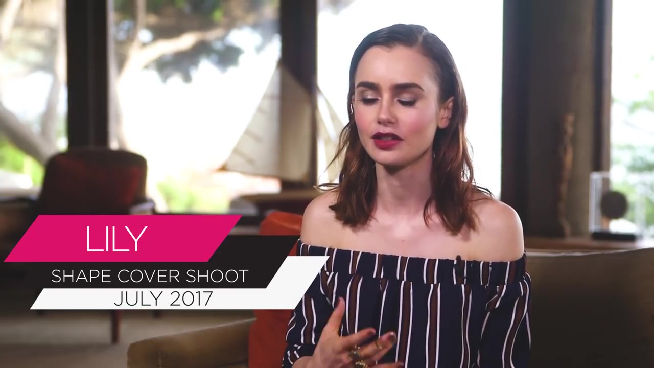 Lily_Collins__037.jpg