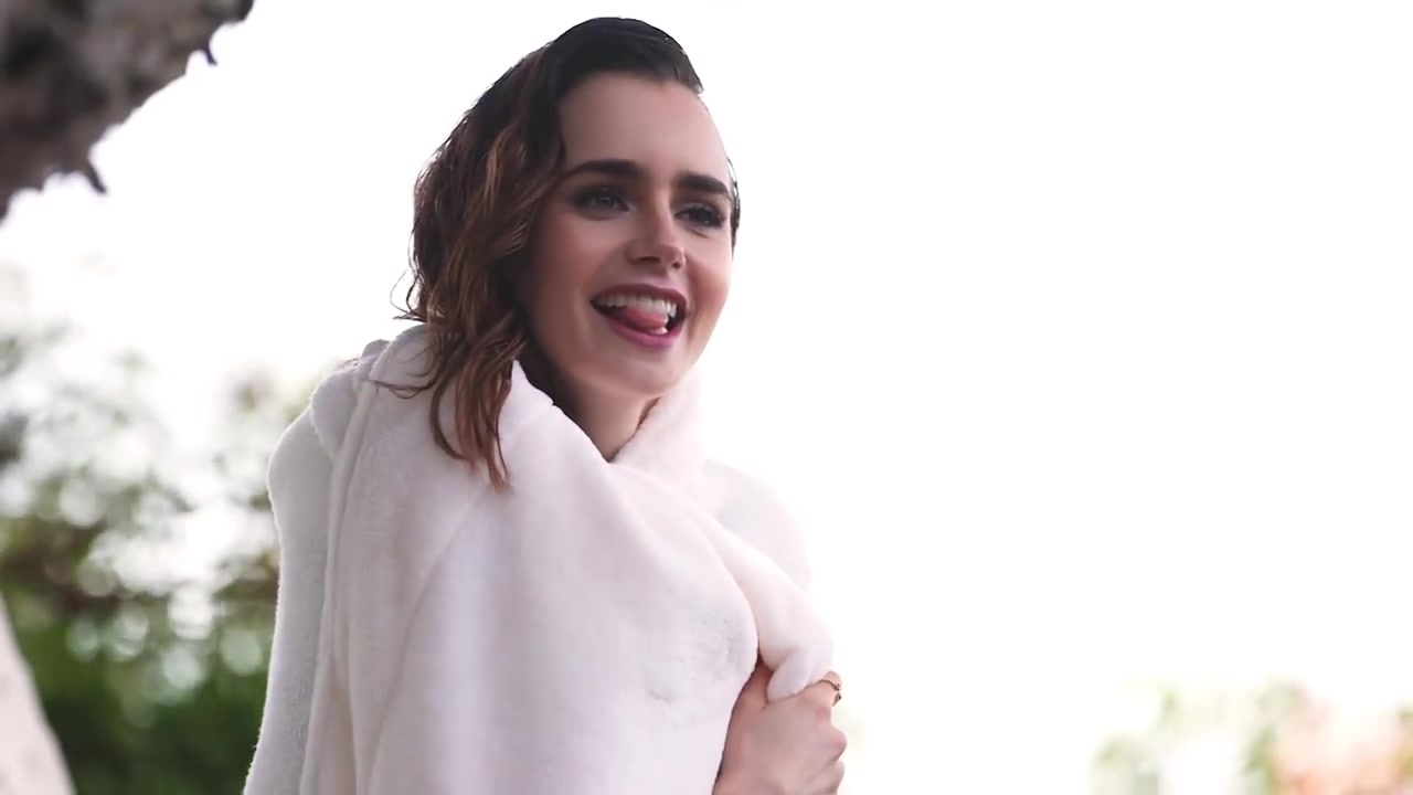 Lily_Collins__044.jpg Lily_Collins__044.jpg