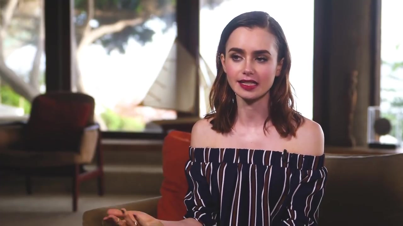 Lily_Collins__096.jpg