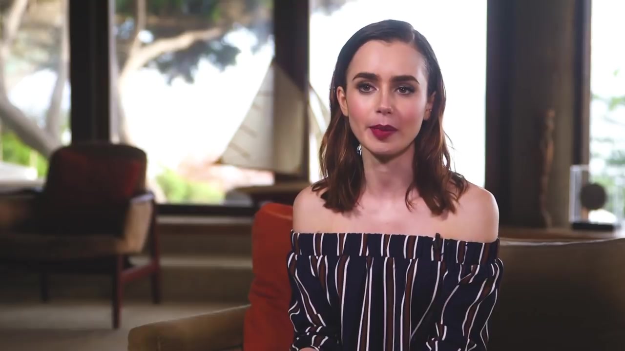 Lily_Collins__098.jpg