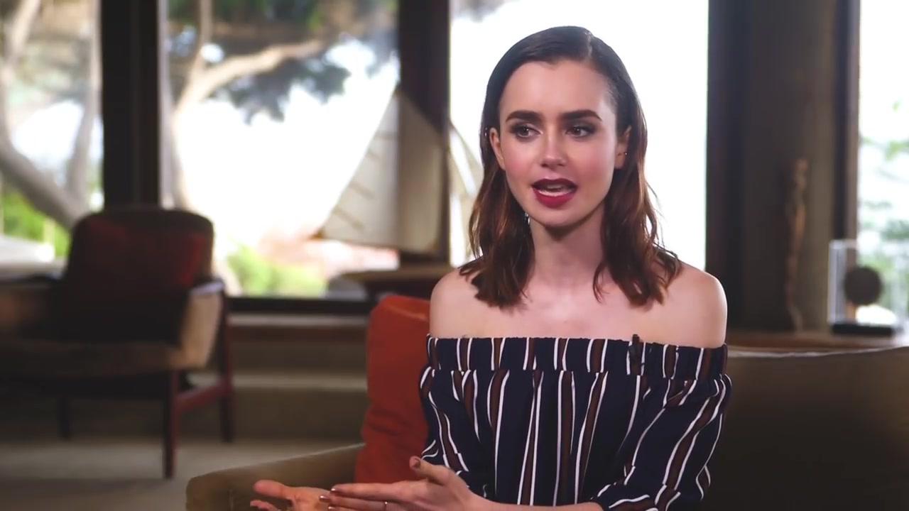 Lily_Collins__101.jpg