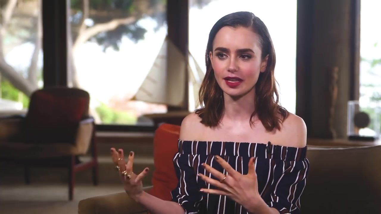 Lily_Collins__110.jpg