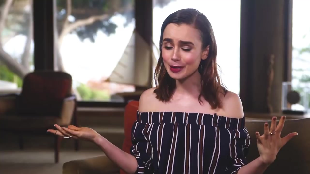 Lily_Collins__126.jpg