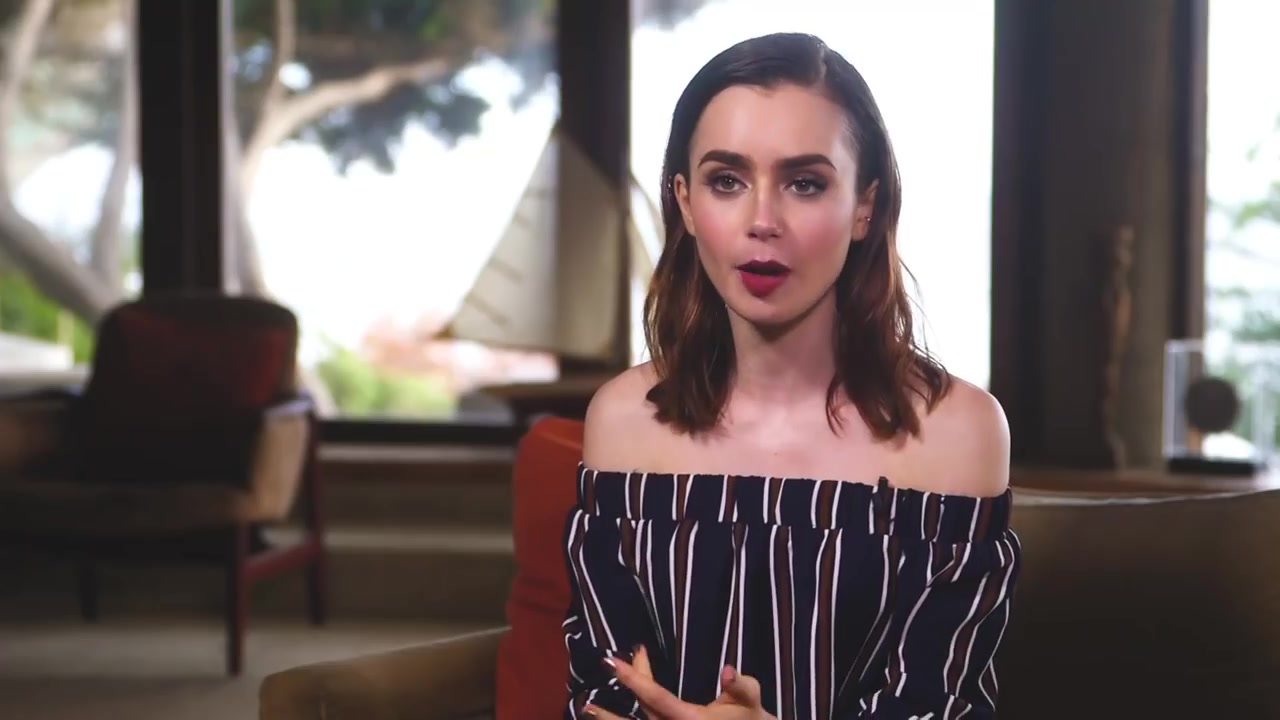 Lily_Collins__149.jpg
