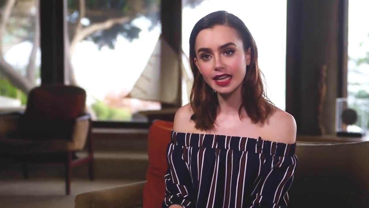 Lily_Collins__156.jpg