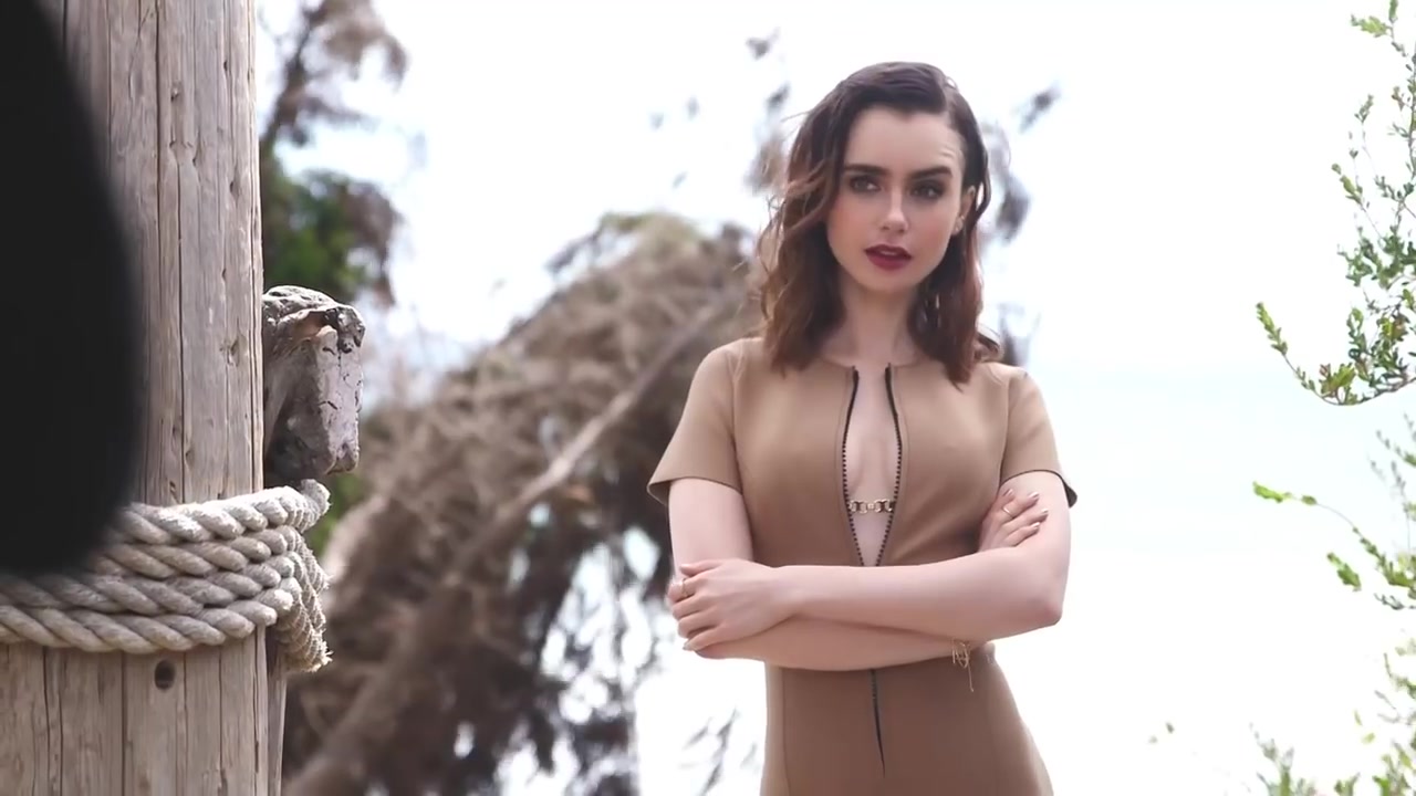 Lily_Collins__163.jpg Lily_Collins__163.jpg