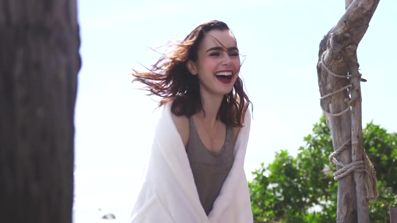 Lily_Collins__174.jpg Lily_Collins__174.jpg